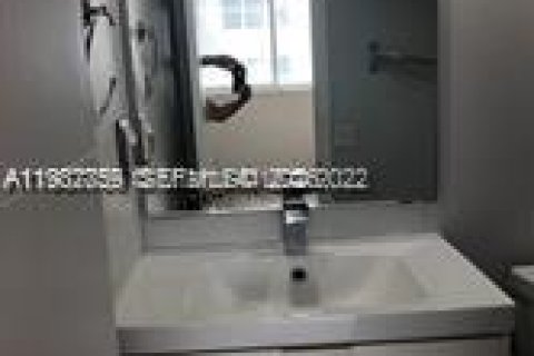 Снять в аренду кондоминиум в Майами-Бич, Флорида 1 спальня, 62.8м2, № 2050615 - фото 7