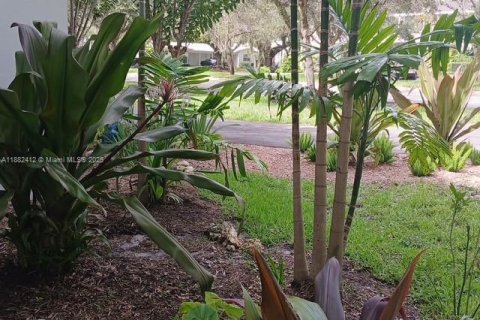 Townhouse in Coral Gables, Florida 2 bedrooms, 222.97 sq.m. № 1978061 - photo 21