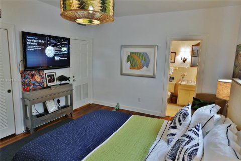 Townhouse in Coral Gables, Florida 2 bedrooms, 222.97 sq.m. № 1978061 - photo 18