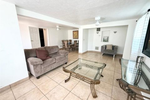 Villa ou maison à vendre à Orlando, Floride: 4 chambres, 142.14 m2 № 1820630 - photo 8
