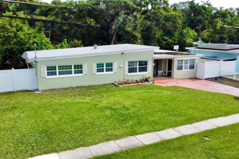 Villa ou maison à vendre à Orlando, Floride: 4 chambres, 142.14 m2 № 1820630 - photo 3