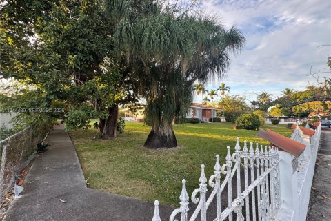 Casa en venta en Miami, Florida, 3 dormitorios, 251.67 m2 № 2001184 - foto 5