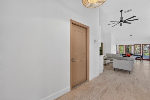 Villa ou maison à vendre à New Smyrna Beach, Floride: 3 chambres, 135.27 m2 № 2361112 - photo 3
