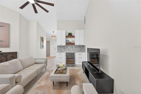 Villa ou maison à vendre à New Smyrna Beach, Floride: 3 chambres, 135.27 m2 № 2361112 - photo 7