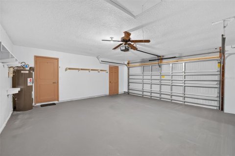 Villa ou maison à vendre à New Smyrna Beach, Floride: 3 chambres, 135.27 m2 № 2361112 - photo 29