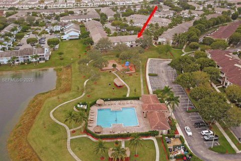 Townhouse in Homestead, Florida 2 bedrooms, 127.28 sq.m. № 1955057 - photo 20