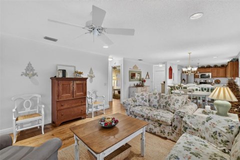 Casa en venta en The Villages, Florida, 2 dormitorios, 107.02 m2 № 2408452 - foto 13