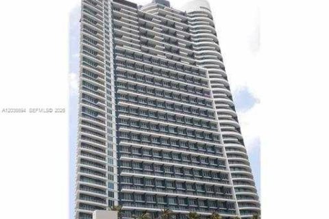 Copropriété à louer à Miami, Floride: 1 chambre, 63.64 m2 № 2153733 - photo 14