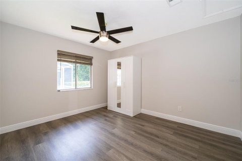 House in Winter Springs, Florida 3 bedrooms, 106.84 sq.m. № 1824332 - photo 17