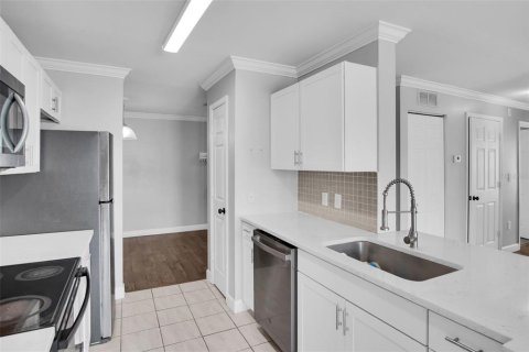 Condo in Tampa, Florida, 3 bedrooms  № 2112906 - photo 7