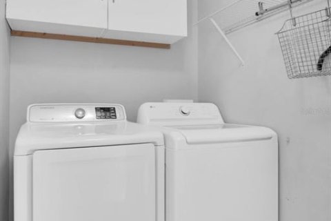 Condo in Tampa, Florida, 3 bedrooms  № 2112906 - photo 17