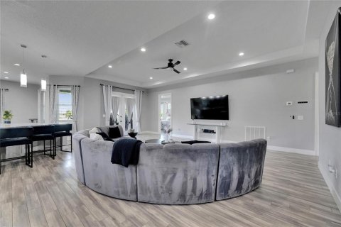 Casa en venta en Saint Petersburg, Florida, 4 dormitorios, 289.67 m2 № 1791704 - foto 18