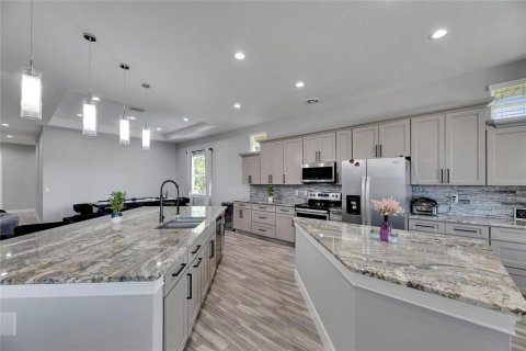 Casa en venta en Saint Petersburg, Florida, 4 dormitorios, 289.67 m2 № 1791704 - foto 24
