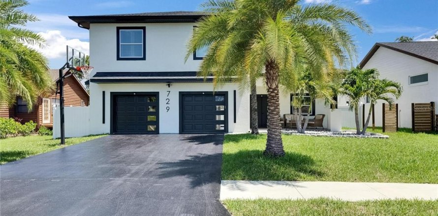 Casa en Saint Petersburg, Florida 4 dormitorios, 289.67 m2 № 1791704