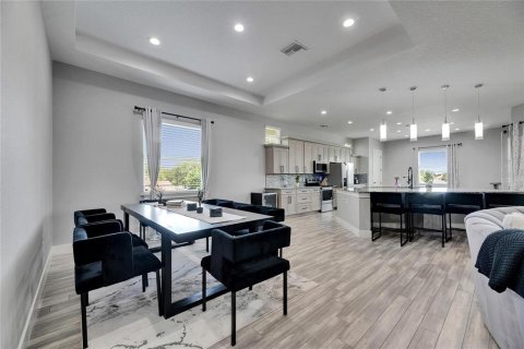 Casa en venta en Saint Petersburg, Florida, 4 dormitorios, 289.67 m2 № 1791704 - foto 14