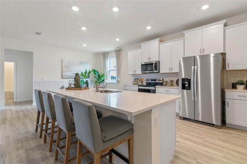 Casa en venta en Ocoee, Florida, 4 dormitorios, 219.34 m2 № 2237031 - foto 6