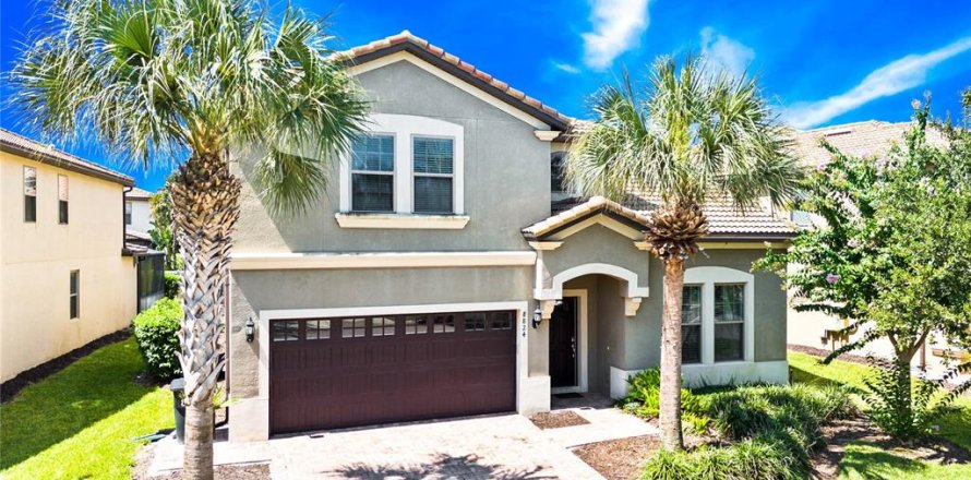 Casa en Kissimmee, Florida 8 dormitorios, 375.42 m2 № 1878305