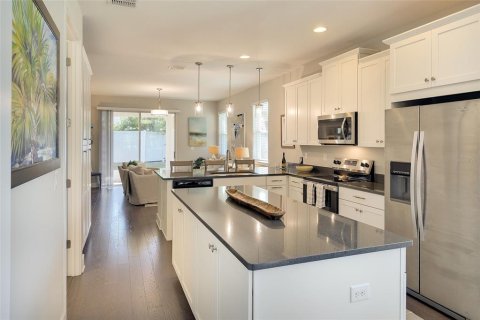 Villa ou maison à vendre à Sarasota, Floride: 2 chambres, 153.01 m2 № 2416991 - photo 9