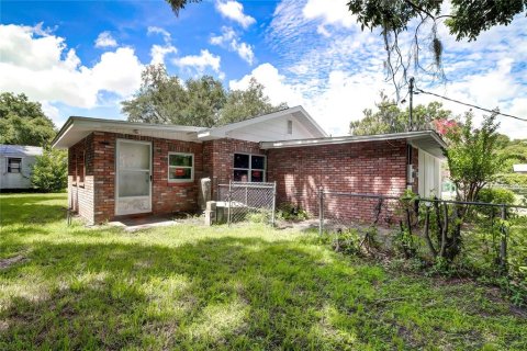 House in Wildwood, Florida 2 bedrooms, 98.85 sq.m. № 2166163 - photo 8