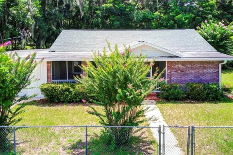 House in Wildwood, Florida 2 bedrooms, 98.85 sq.m. № 2166163 - photo 2