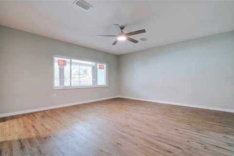 House in Wildwood, Florida 2 bedrooms, 98.85 sq.m. № 2166163 - photo 15