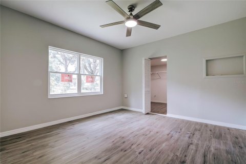 House in Wildwood, Florida 2 bedrooms, 98.85 sq.m. № 2166163 - photo 22