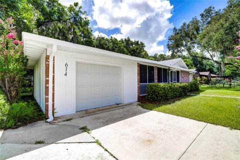House in Wildwood, Florida 2 bedrooms, 98.85 sq.m. № 2166163 - photo 5