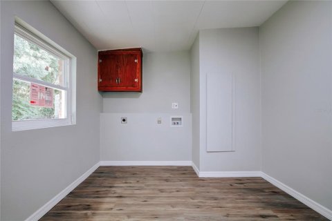 House in Wildwood, Florida 2 bedrooms, 98.85 sq.m. № 2166163 - photo 21