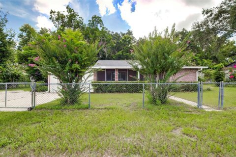 House in Wildwood, Florida 2 bedrooms, 98.85 sq.m. № 2166163 - photo 3