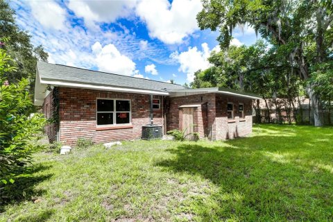 House in Wildwood, Florida 2 bedrooms, 98.85 sq.m. № 2166163 - photo 7