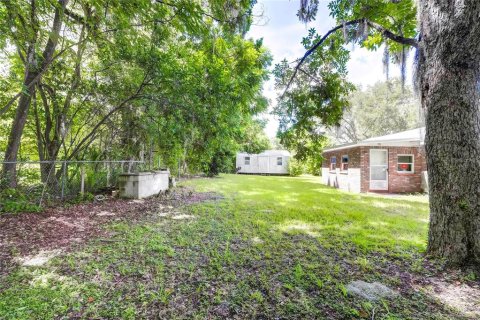 House in Wildwood, Florida 2 bedrooms, 98.85 sq.m. № 2166163 - photo 11