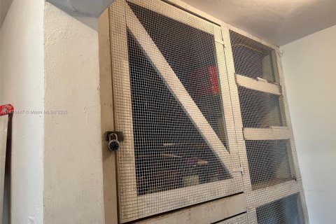 Condominio en venta en Hallandale Beach, Florida, 1 dormitorio, 66.89 m2 № 2035353 - foto 16