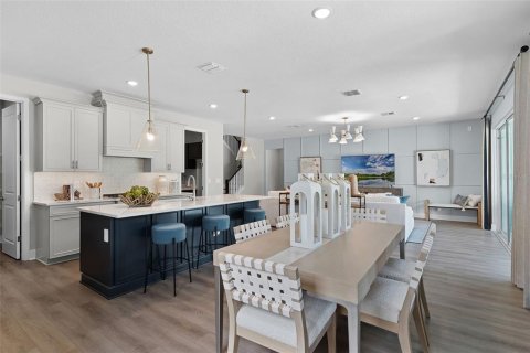 Casa en venta en Apopka, Florida, 4 dormitorios, 279.82 m2 № 1801988 - foto 3