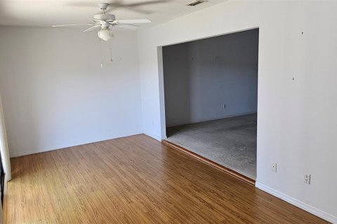 House in New Smyrna Beach, Florida 2 bedrooms, 145.67 sq.m. № 1572267 - photo 14