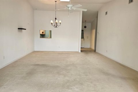 House in New Smyrna Beach, Florida 2 bedrooms, 145.67 sq.m. № 1572267 - photo 18