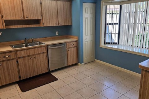 House in New Smyrna Beach, Florida 2 bedrooms, 145.67 sq.m. № 1572267 - photo 22
