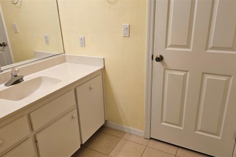 House in New Smyrna Beach, Florida 2 bedrooms, 145.67 sq.m. № 1572267 - photo 8