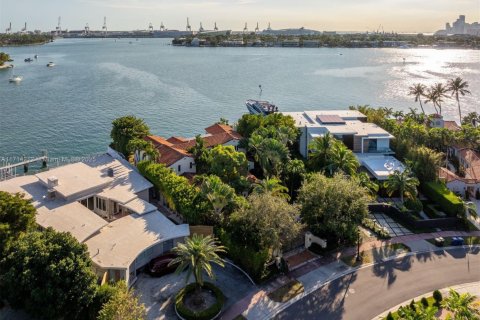 Купить виллу или дом в Майами-Бич, Флорида 4 спальни, 469.16м2, № 2040151 - фото 7
