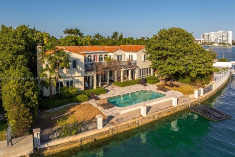 Купить виллу или дом в Майами-Бич, Флорида 4 спальни, 469.16м2, № 2040151 - фото 9