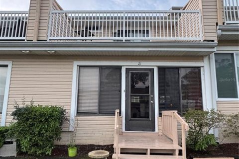 Condominio en Summerfield, Florida, 2 dormitorios  № 2102792