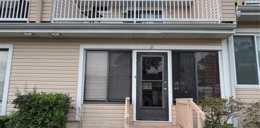 Condominio en Summerfield, Florida, 2 dormitorios  № 2102792