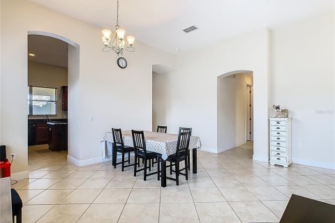 Villa ou maison à vendre à Kissimmee, Floride: 3 chambres, 190.08 m2 № 1886341 - photo 6