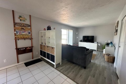 Copropriété à vendre à Clearwater, Floride: 2 chambres, 75.53 m2 № 1648738 - photo 2