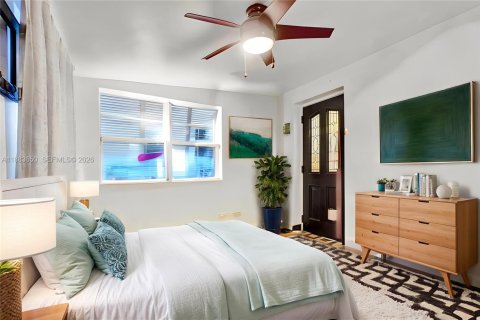 Casa en venta en Miami, Florida, 4 dormitorios, 149.76 m2 № 2057128 - foto 8