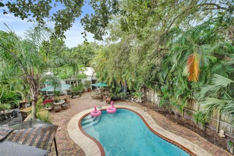 Casa en venta en Miami, Florida, 4 dormitorios, 149.76 m2 № 2057128 - foto 3