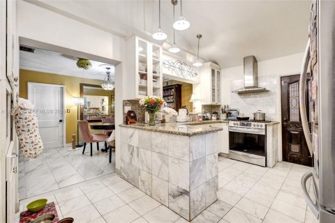 Casa en venta en Miami, Florida, 4 dormitorios, 149.76 m2 № 2057128 - foto 12