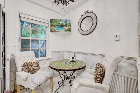 Casa en venta en Miami, Florida, 4 dormitorios, 149.76 m2 № 2057128 - foto 13