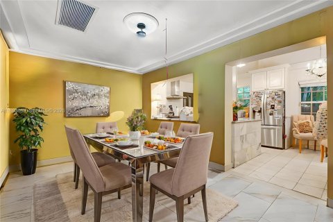 Casa en venta en Miami, Florida, 4 dormitorios, 149.76 m2 № 2057128 - foto 11