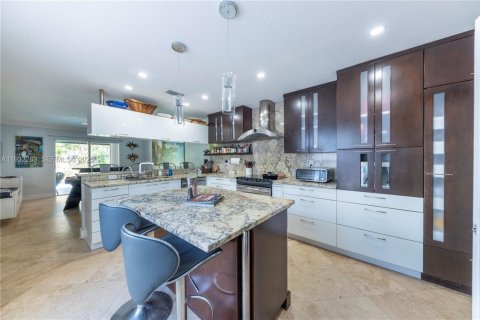 Купить виллу или дом в Дирфилд-Бич, Флорида 3 спальни, 138.8м2, № 1990820 - фото 13