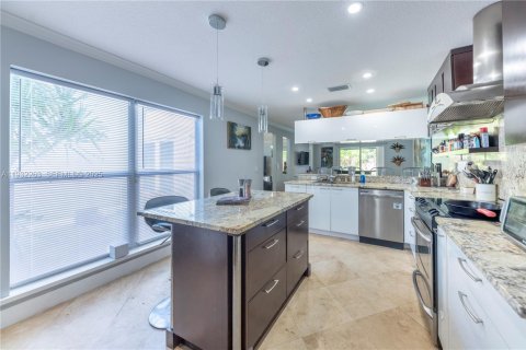 Купить виллу или дом в Дирфилд-Бич, Флорида 3 спальни, 138.8м2, № 1990820 - фото 14